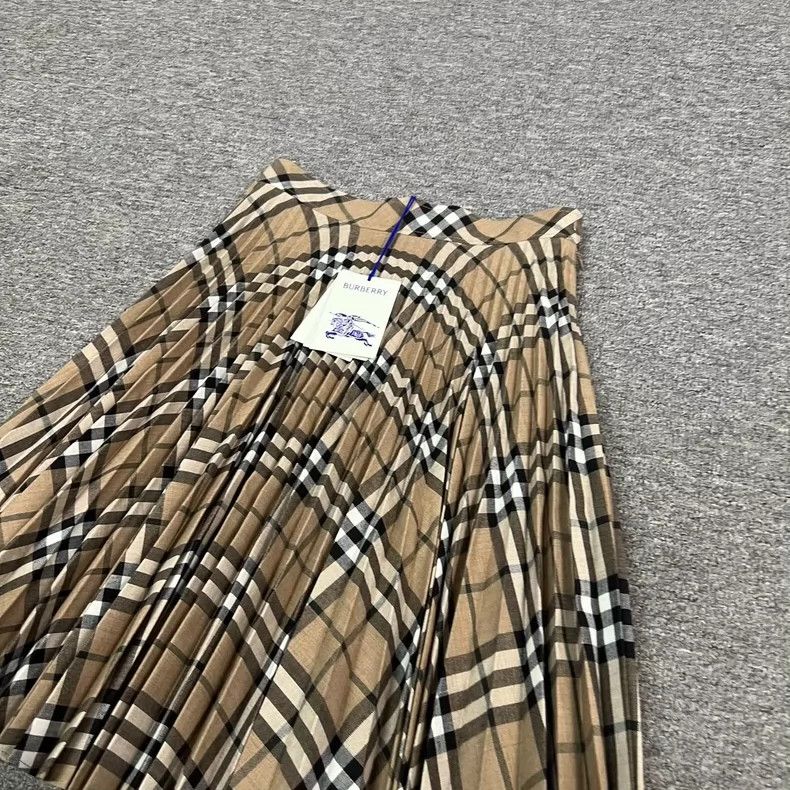 Burberry Burberry New Check Pleated Skirt UK8 Size 23" - 3 Thumbnail