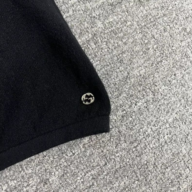 Gucci Gucci Knit Short Sleeve Top with Bow Size M / US 6-8 / IT 42-44 - 4 Thumbnail