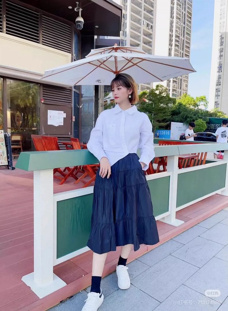 Dior Dior Deep Blue Silk Tiered Midi Skirt Size 40" / US 18 - 7 Thumbnail