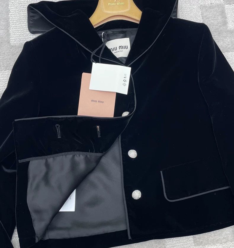Prada Miu Miu Black Velvet Hooded Outerwear Size S / US 4 / IT 40 - 5 Thumbnail