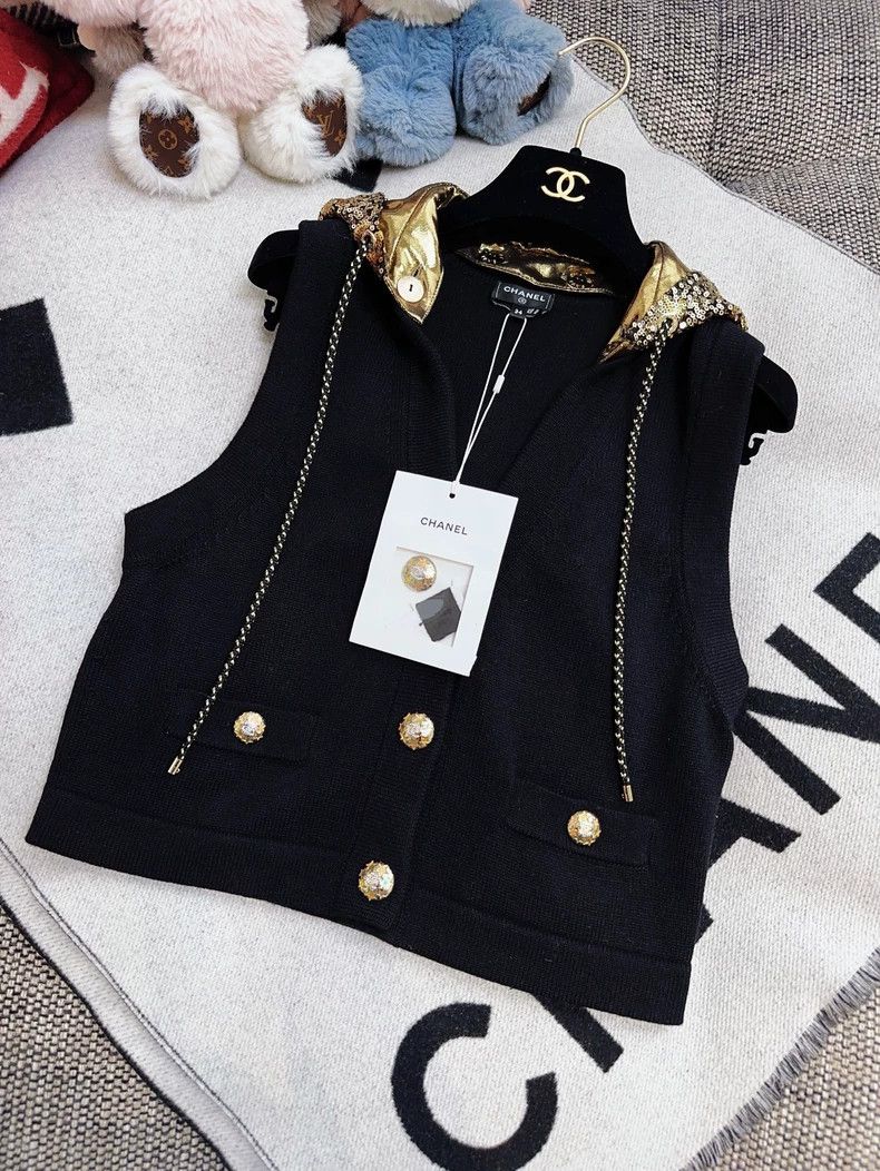 Chanel Chanel Gold Sequin Hooded Knit Vest Size XS / US 0-2 / IT 36-38 - 6 Thumbnail
