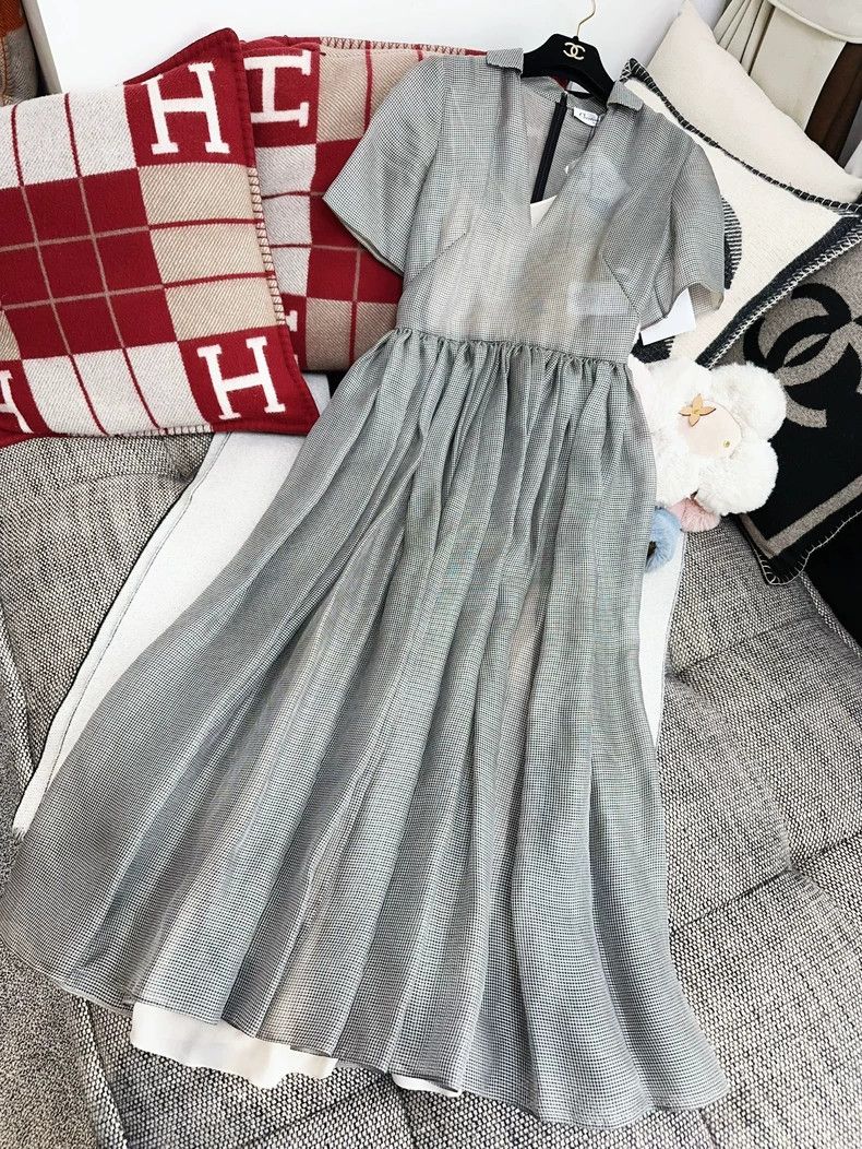 Dior Dior Gray V-Neck Short Sleeve Dress Size S / US 4 / IT 40 - 8 Thumbnail
