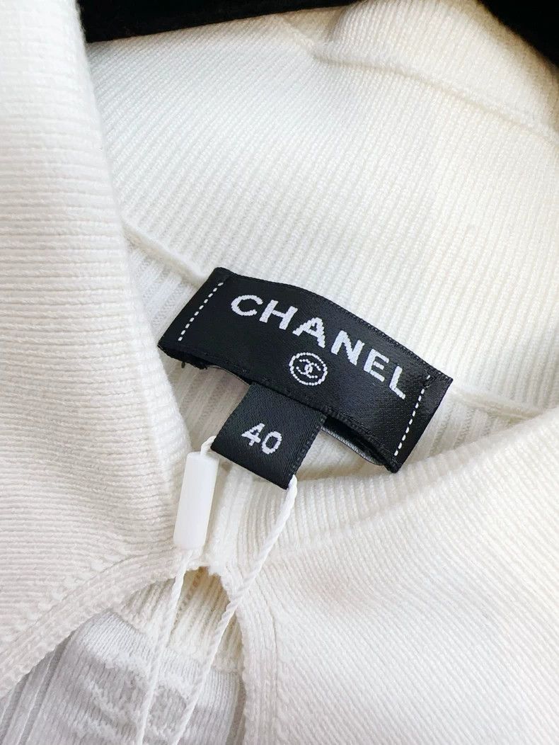 Chanel Chanel Coco Neige White Knit Top with Black Trim Size M / US 6-8 / IT 42-44 - 7 Thumbnail