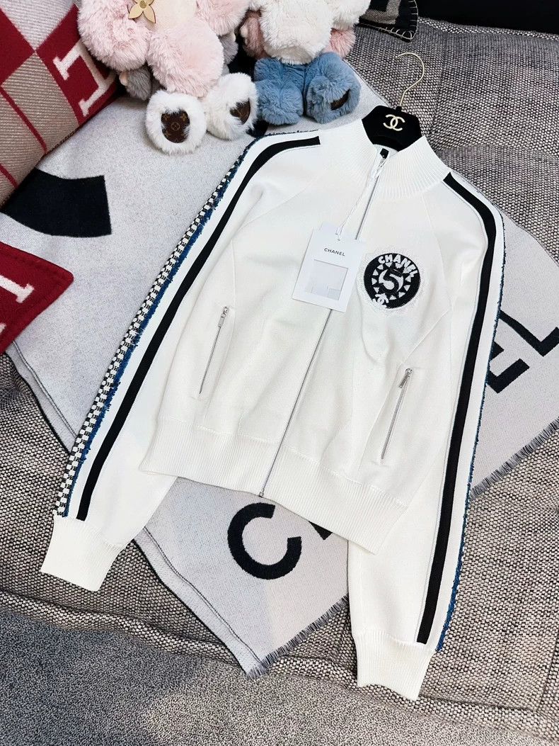 Chanel Chanel Embroidered Baseball Jacket with Colorful Trim Size L / US 10 / IT 46 - 7 Thumbnail