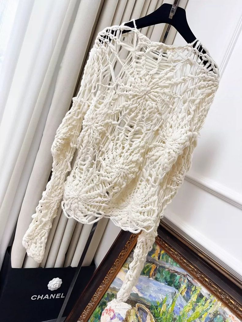 Dior Dior White Crochet Floral Knit Top Size L / US 10 / IT 46 - 2 Thumbnail