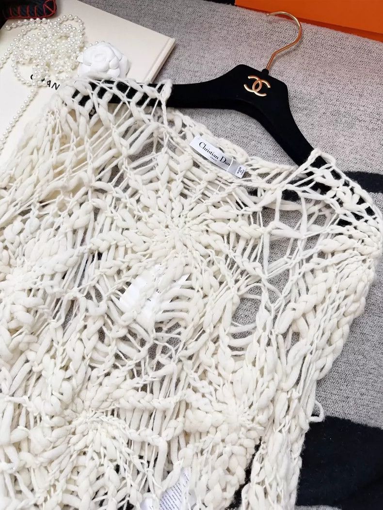 Dior Dior White Crochet Floral Knit Top Size L / US 10 / IT 46 - 3 Thumbnail