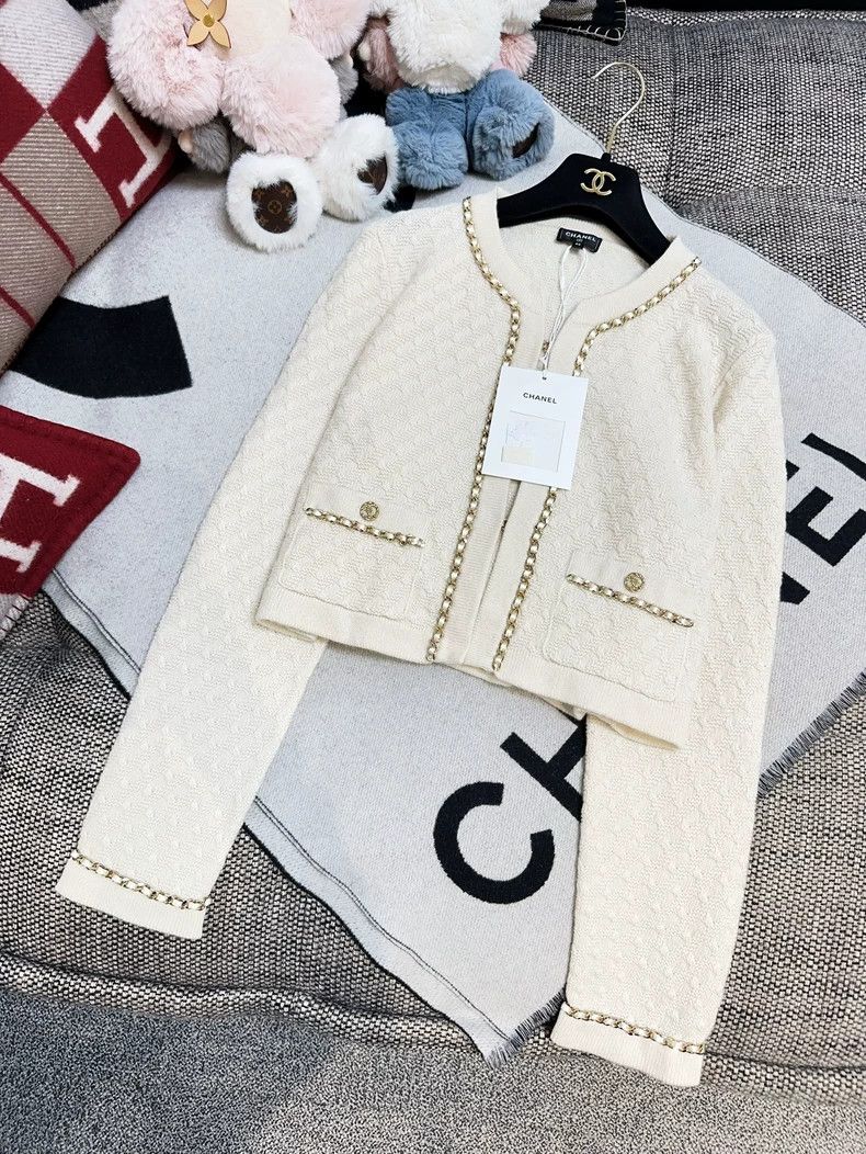 Chanel Chanel Cream Knit Cardigan with Chain Trim Size XL / US 12-14 / IT 48-50 - 7 Thumbnail
