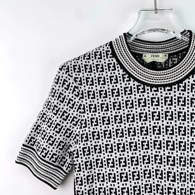 Fendi Fendi Color Logo Print Short Sleeve Knit Top Size S / US 4 / IT 40 - 3 Thumbnail