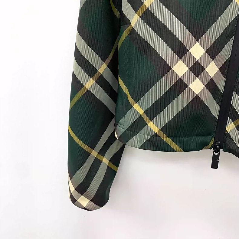 Burberry Burberry Green Plaid Hooded Jacket Size XS / US 0-2 / IT 36-38 - 4 Thumbnail