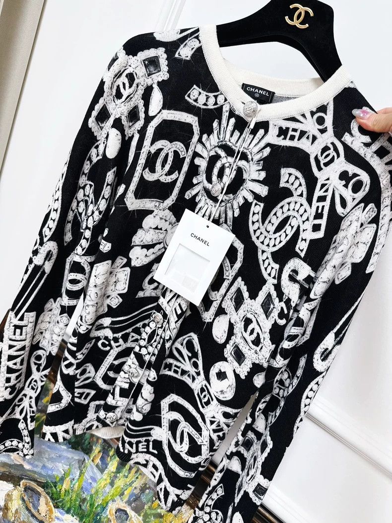Chanel Chanel Black and White Knit Cardigan Size M / US 6-8 / IT 42-44 - 6 Thumbnail