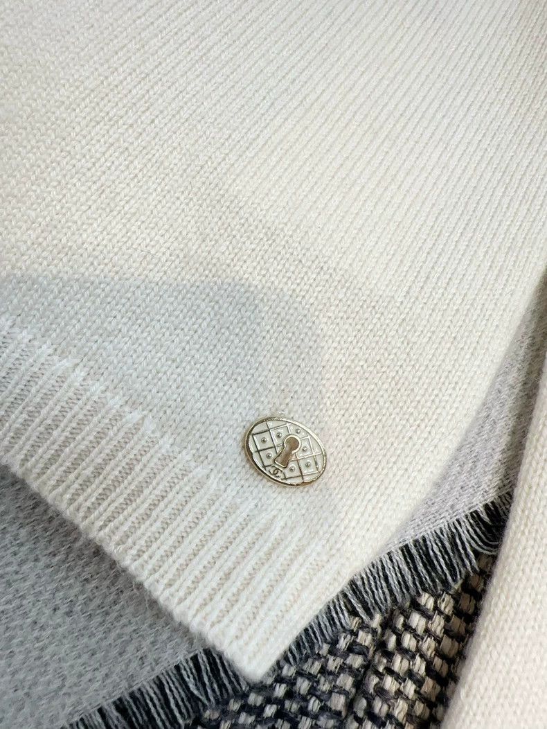 Chanel Chanel Cream Knit Top with Bow Sleeves Size S / US 4 / IT 40 - 4 Thumbnail