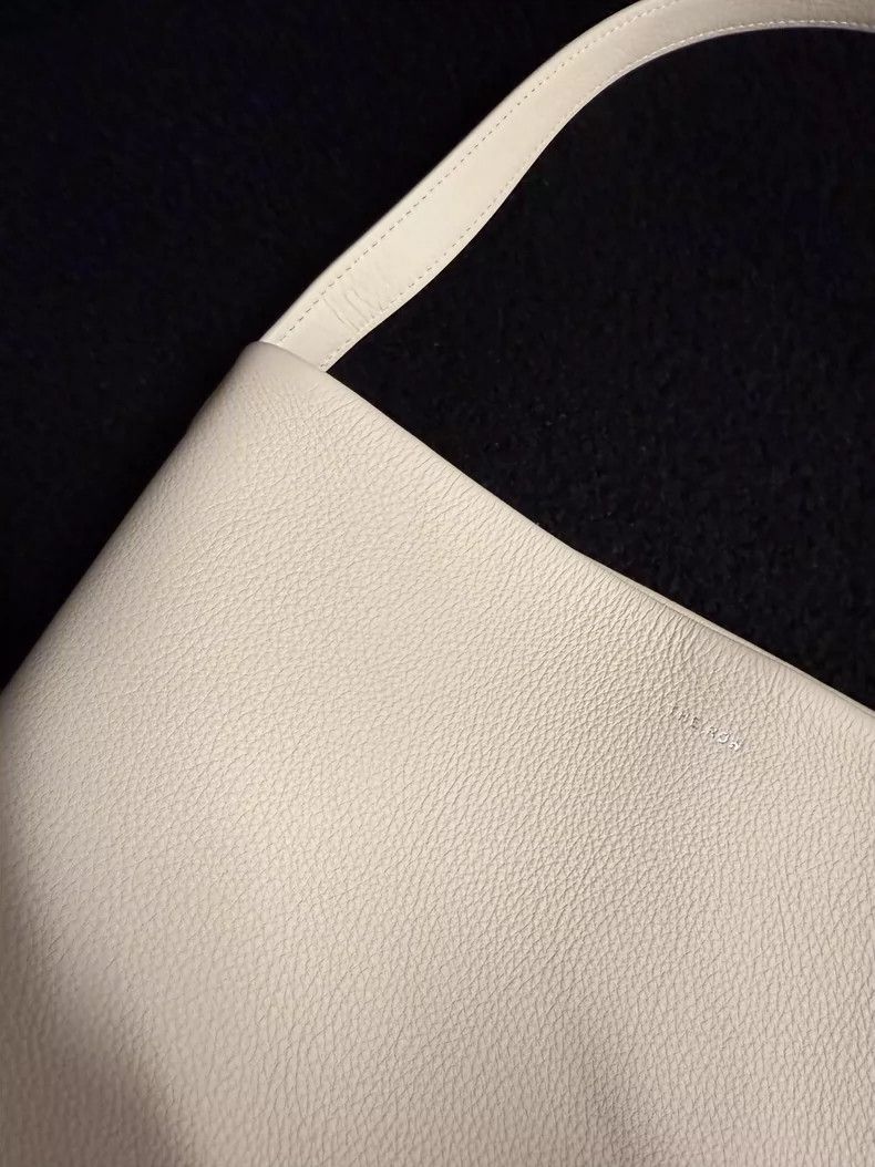 The Row The Row Beige Leather Commute Tote Bag Size ONE SIZE - 4 Thumbnail