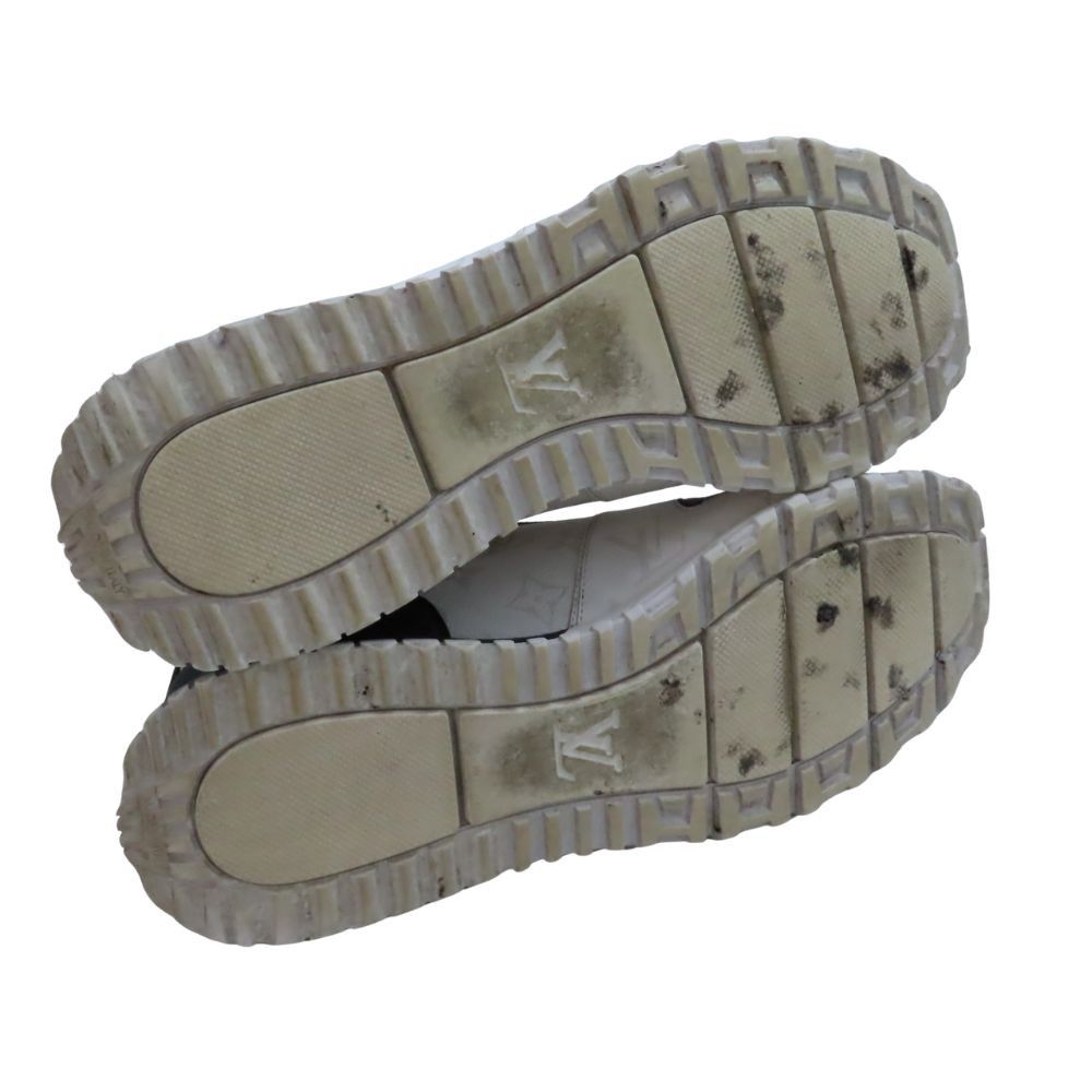 Louis Vuitton Louis Vuitton Louis Vuitton Run Away Line Monogram Sneakers Canvas Shoes 1A8UZL FA0271 DUTY FREE for USA Size ONE SIZE - 6 Thumbnail