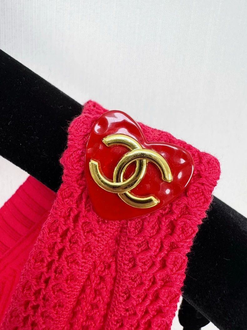 Chanel Chanel Knit Sleeveless Top Red Size 40 Size M / US 6-8 / IT 42-44 - 3 Thumbnail