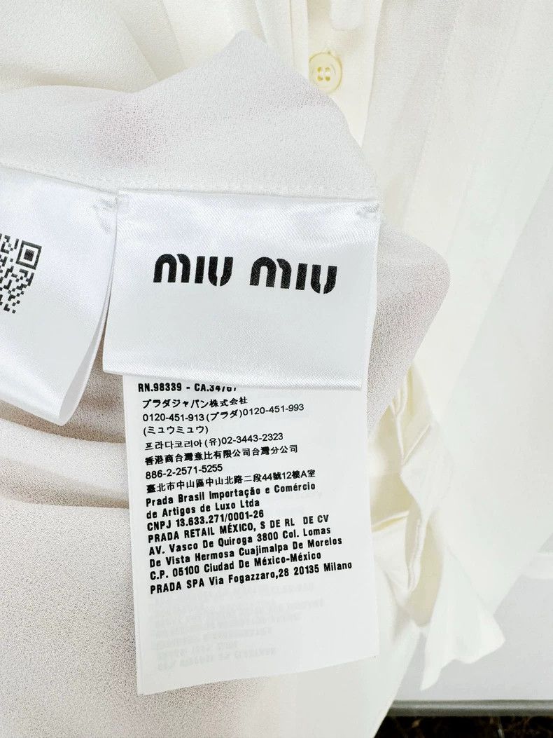 Prada Miumiu White Button-Up Shirt with Ruffled Collar Size M / US 6-8 / IT 42-44 - 3 Thumbnail