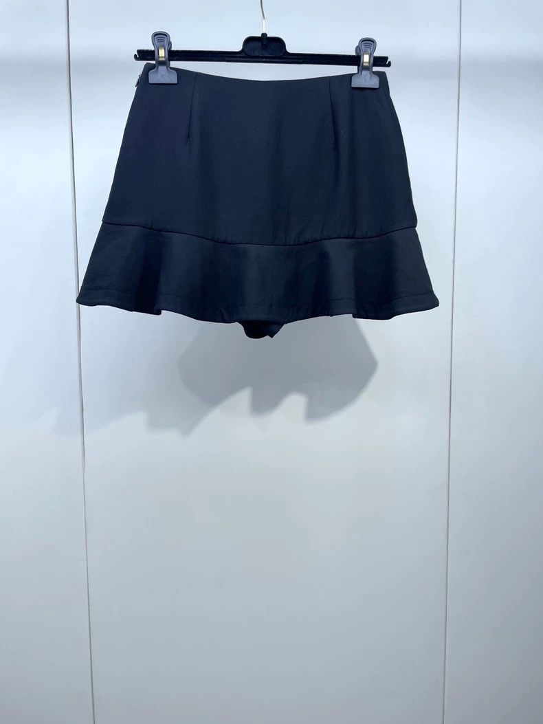 Valentino Valentino Black Ruffled Skort Size 38" / US 16 / IT 52 - 2 Thumbnail