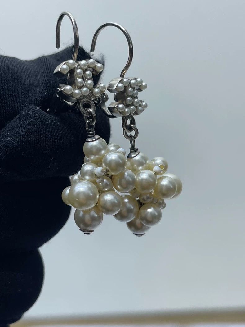 Chanel Chanel Pearl Drop Earrings Size ONE SIZE - 6 Thumbnail