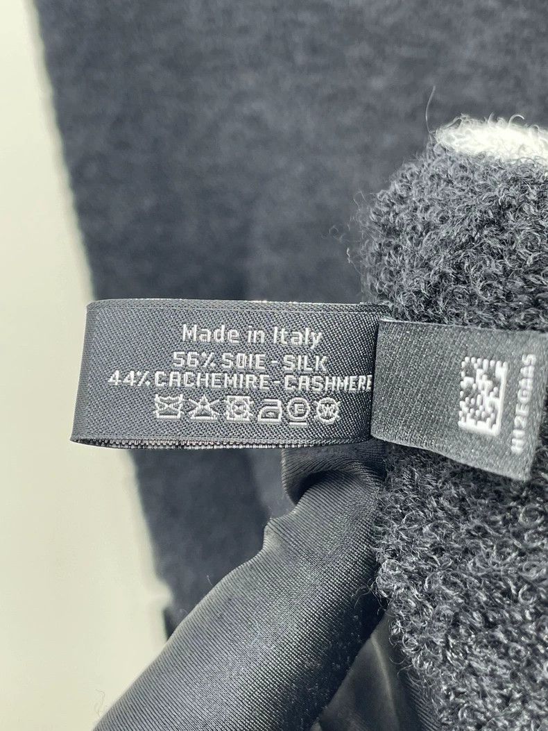 Chanel Chanel Panda Color Double C Knit Scarf Size ONE SIZE - 6 Thumbnail