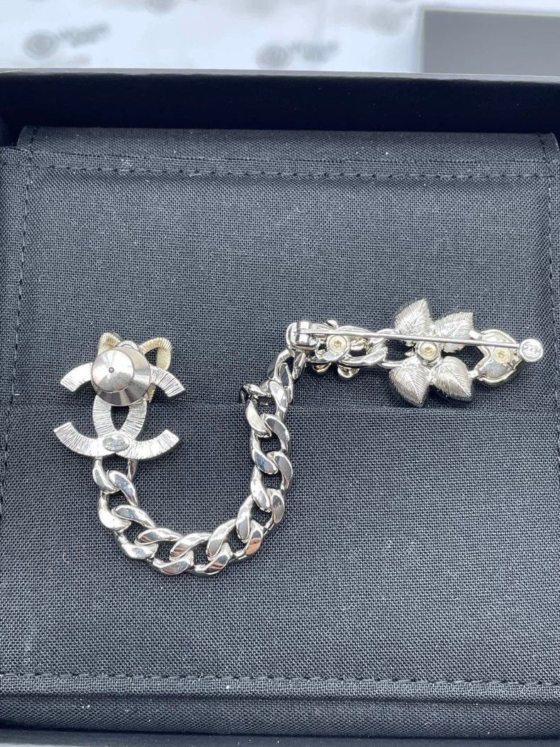 Chanel Chanel 24K Bow Love Heart Brooch Pin Size ONE SIZE - 5 Thumbnail