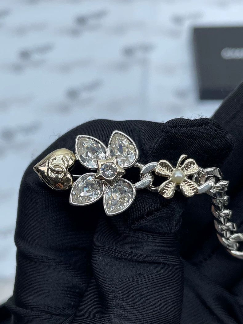 Chanel Chanel 24K Bow Love Heart Brooch Pin Size ONE SIZE - 8 Thumbnail