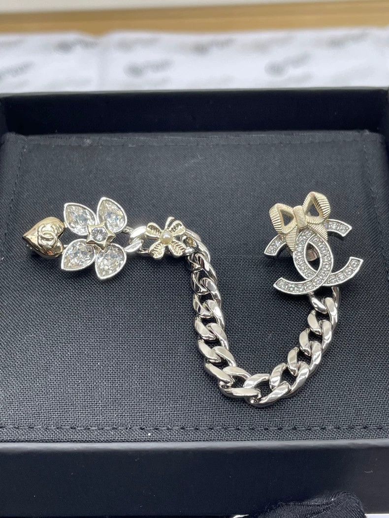 Chanel Chanel 24K Bow Love Heart Brooch Pin Size ONE SIZE - 2 Thumbnail
