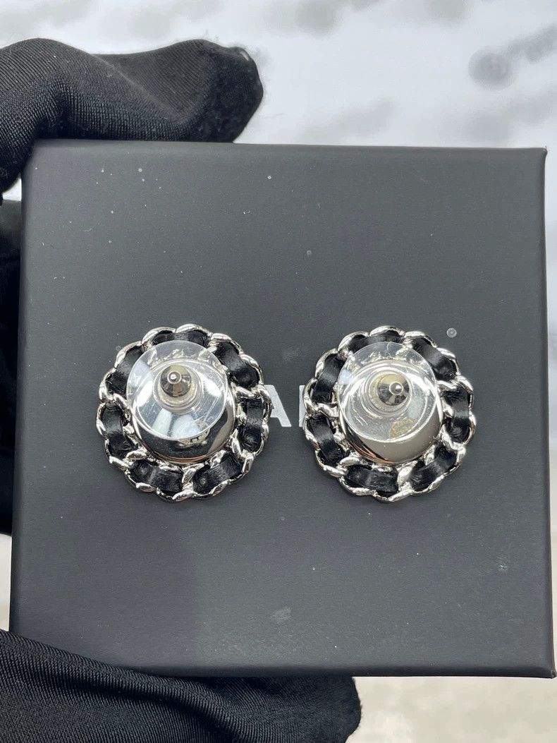 Chanel Chanel Silver Chain Round Earrings with CC Logo Size ONE SIZE - 7 Thumbnail