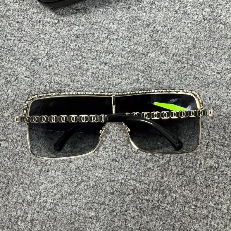 Chanel Chanel Double C Logo Sunglasses with Case Size ONE SIZE - 4 Thumbnail