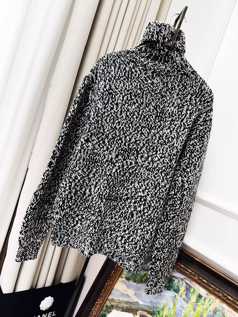Yves Saint Laurent Saint Laurent Black White Knit Turtleneck Sweater Size S / US 4 / IT 40 - 2 Thumbnail