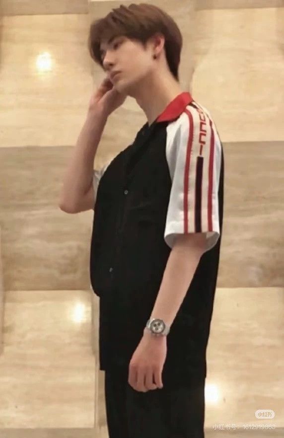 Gucci Gucci Logo Polo Short Sleeve with Side Stripes Size L / US 10 / IT 46 - 6 Thumbnail