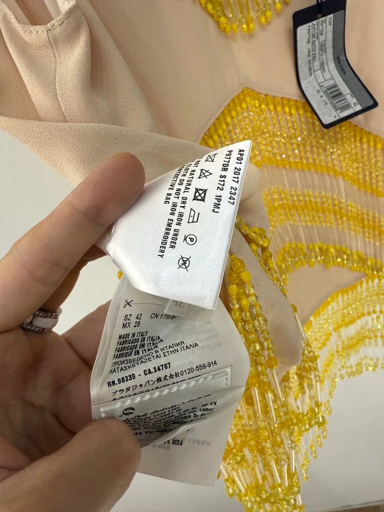 Prada New Prada Beaded Sleeveless Top Size L / US 10 / IT 46 - 5 Thumbnail