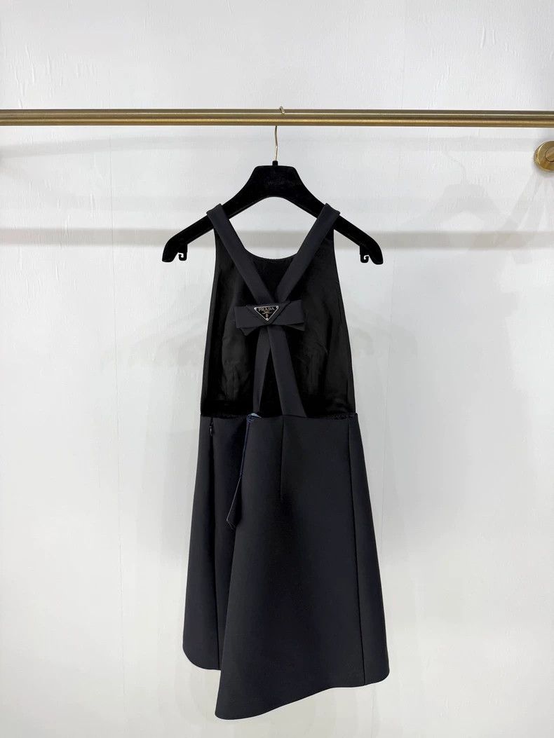 Prada New Prada Black Open-Back Dress with Bow Size S / US 4 / IT 40 - 3 Thumbnail