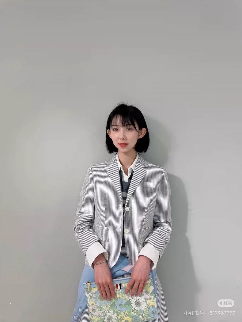 Thom Browne Thom Browne Women's Suit Jacket in Stripe Size M / US 6-8 / IT 42-44 - 7 Thumbnail