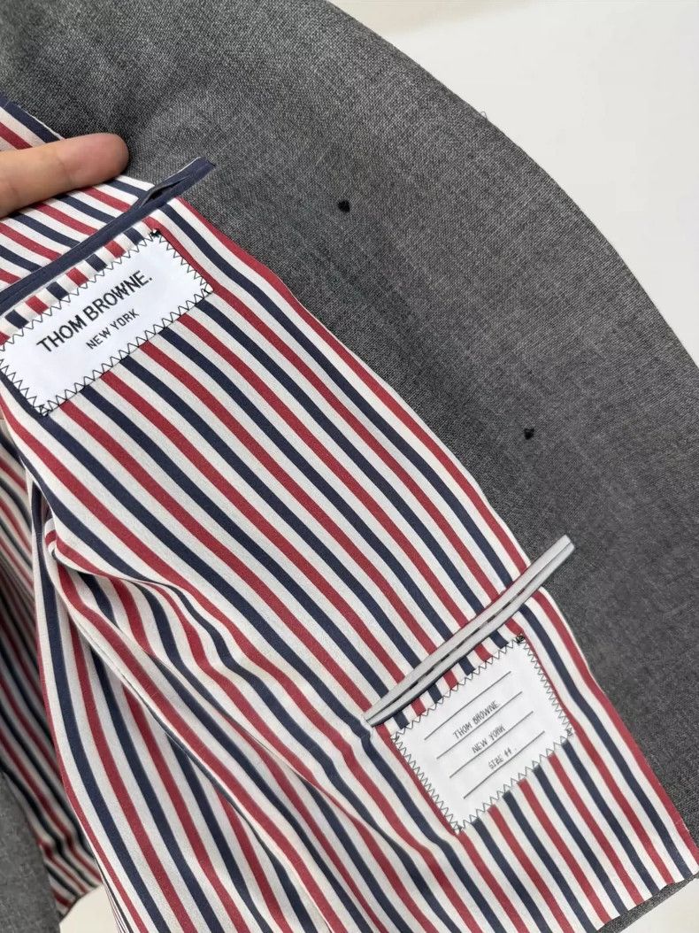 Thom Browne Thom Browne Women's Gray Suit Jacket Size M / US 6-8 / IT 42-44 - 4 Thumbnail