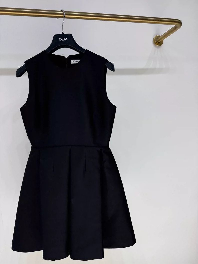 Dior Elegant Black Dior Dress with Cut-Out Design Size XS / US 0-2 / IT 36-38 - 3 Thumbnail