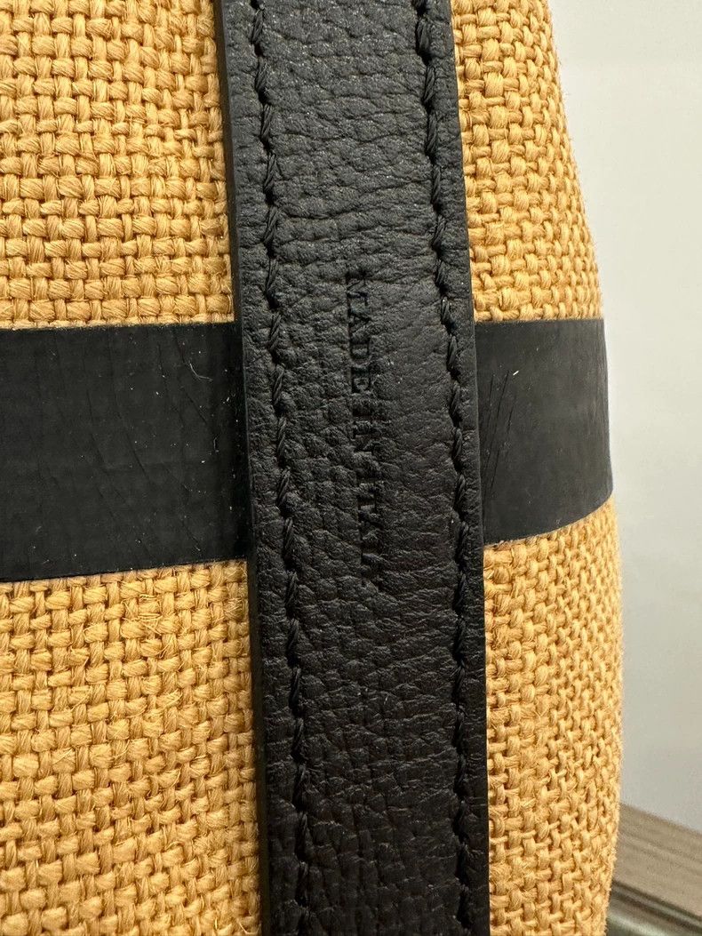Burberry Burberry Black Logo Khaki Tote Bag Size ONE SIZE - 7 Thumbnail