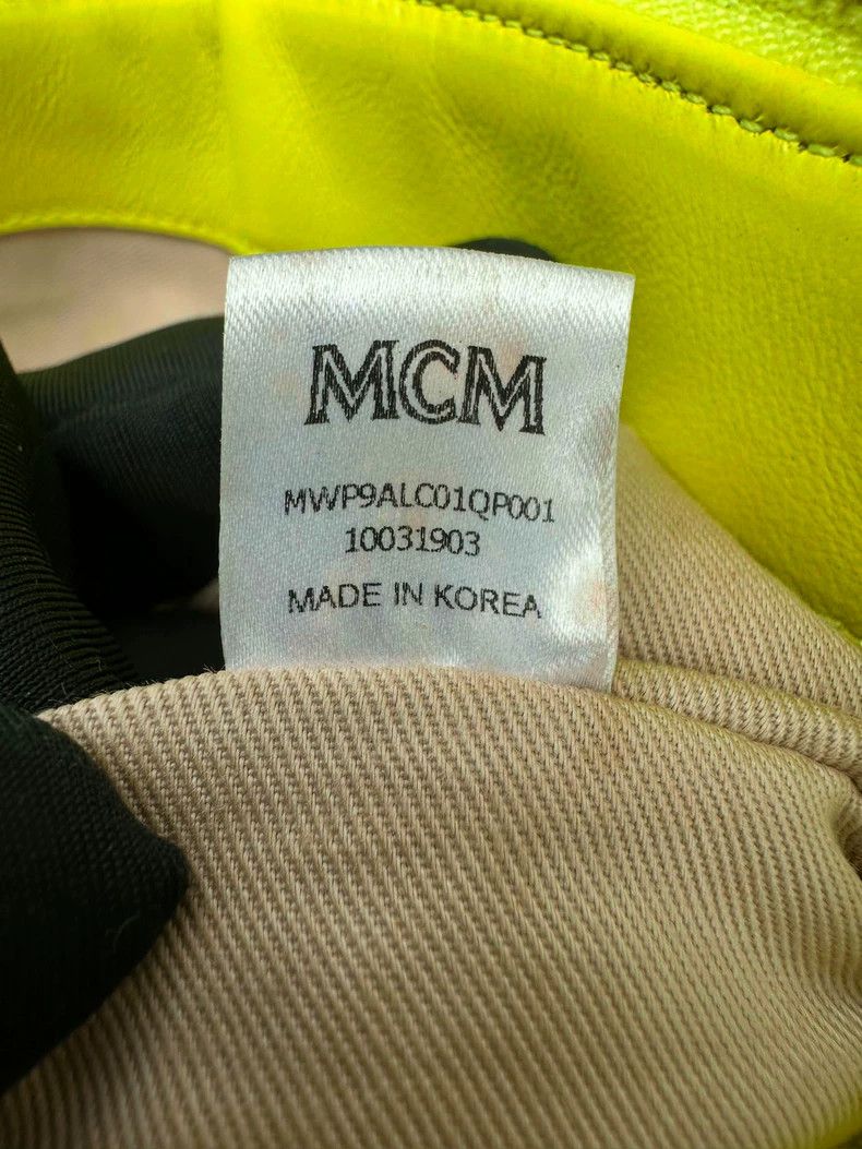 MCM MCM Classic Neon Yellow Shoulder Bag 28cm Size ONE SIZE - 8 Thumbnail