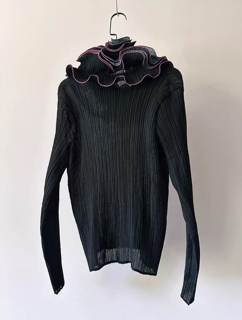 Issey Miyake Issey Miyake Pleated Top with Ruffled Collar Size S / US 4 / IT 40 - 3 Thumbnail