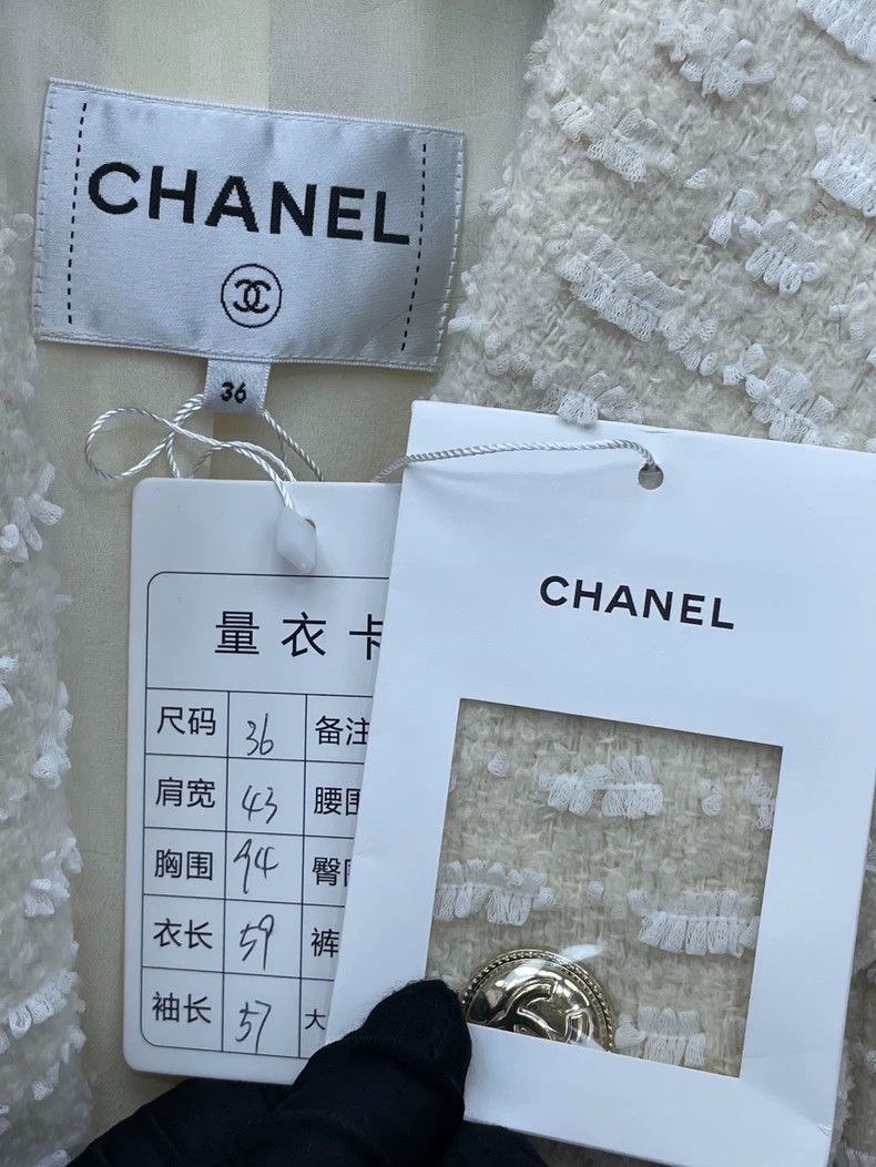 Chanel Chanel Cream Scalloped Edge Jacket Size S / US 4 / IT 40 - 7 Thumbnail