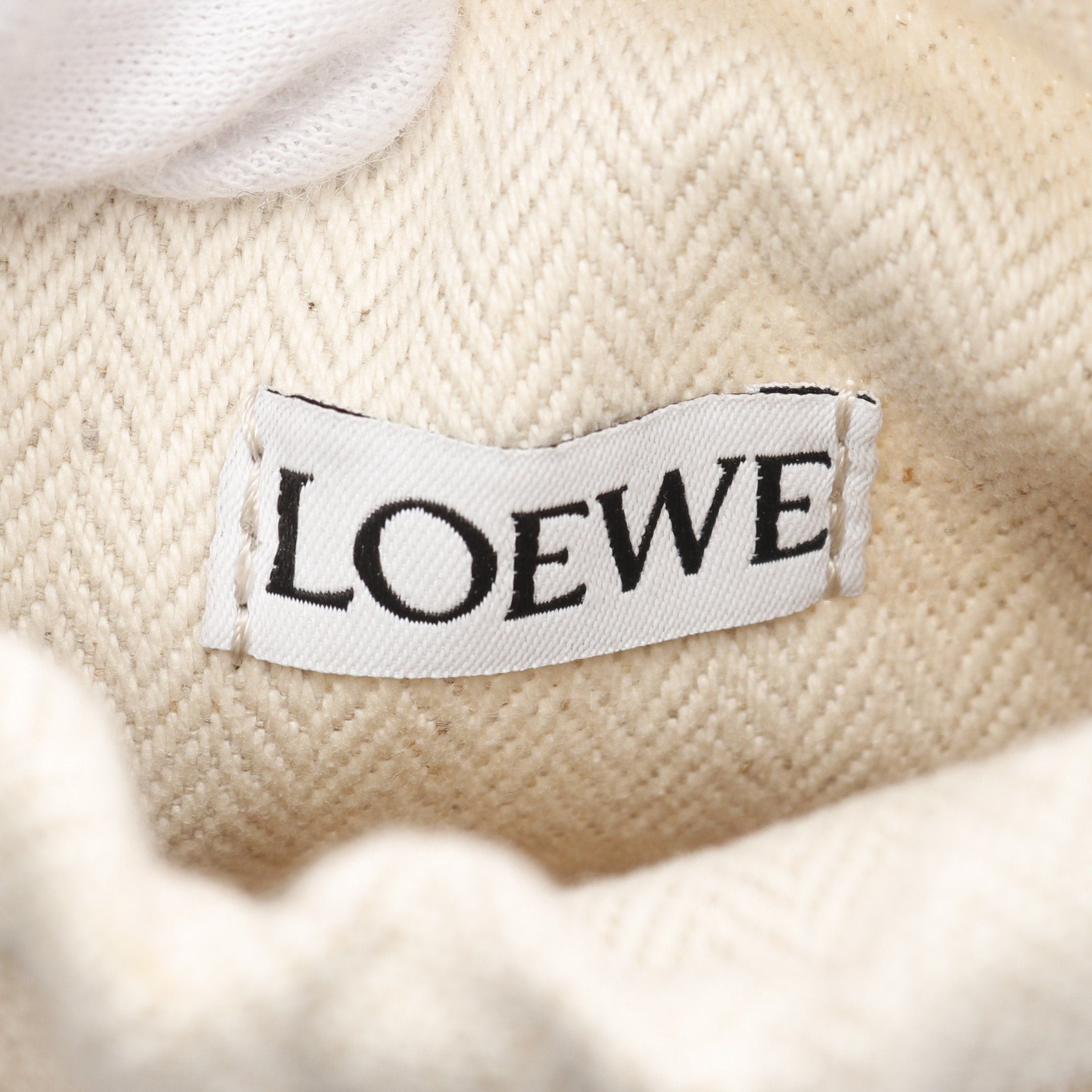 Loewe Loewe Anagram Cut Out Pocket Shoulder Bag Leather Brown Size ONE SIZE - 4 Thumbnail