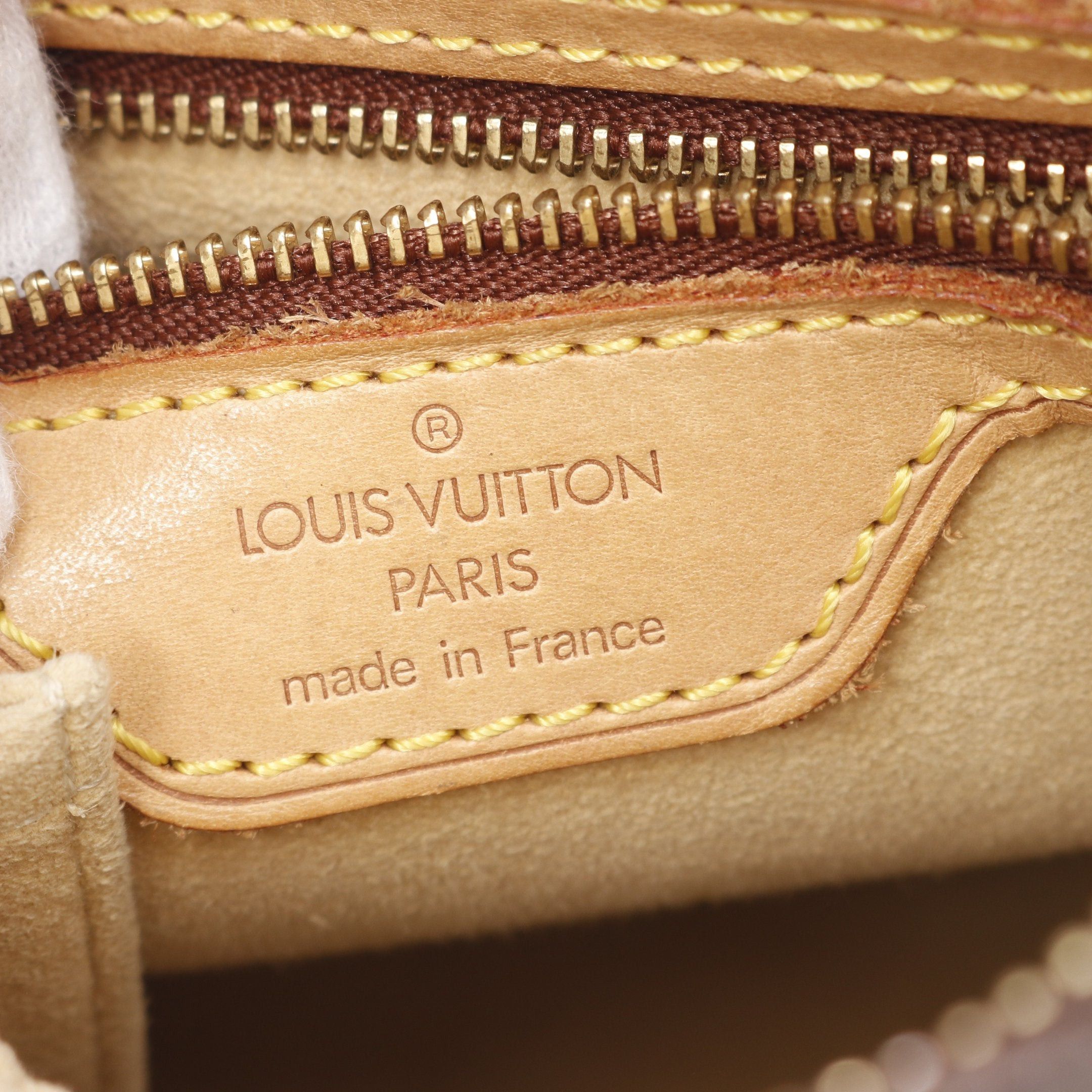 Louis Vuitton Louis Vuitton Looping Mm Monogram Shoulder Bag Leather Brown Size ONE SIZE - 4 Thumbnail
