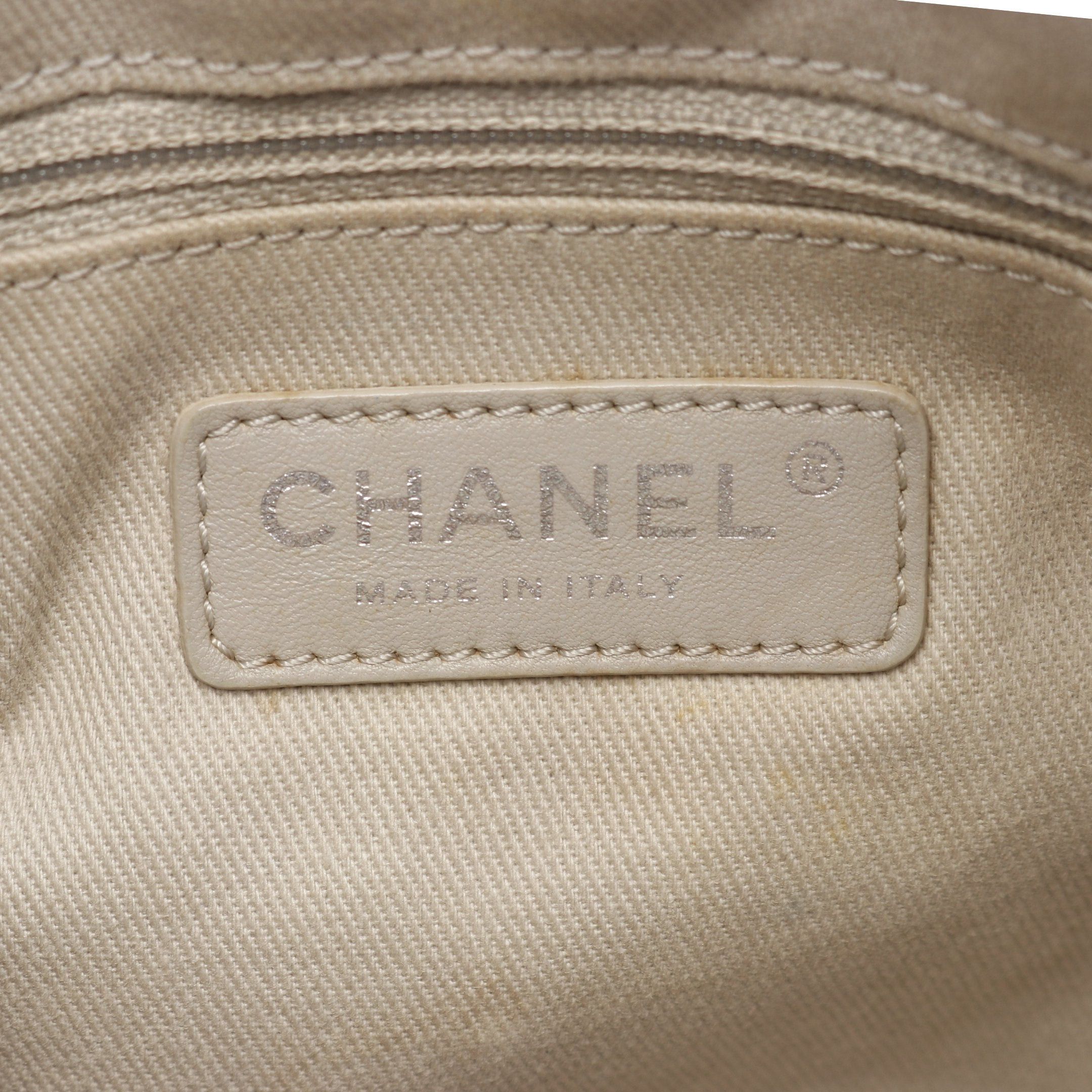 Chanel Chanel Matelasse Chain Shoulder Bag One Caviar Skin Black Silver Hardware Size ONE SIZE - 4 Thumbnail