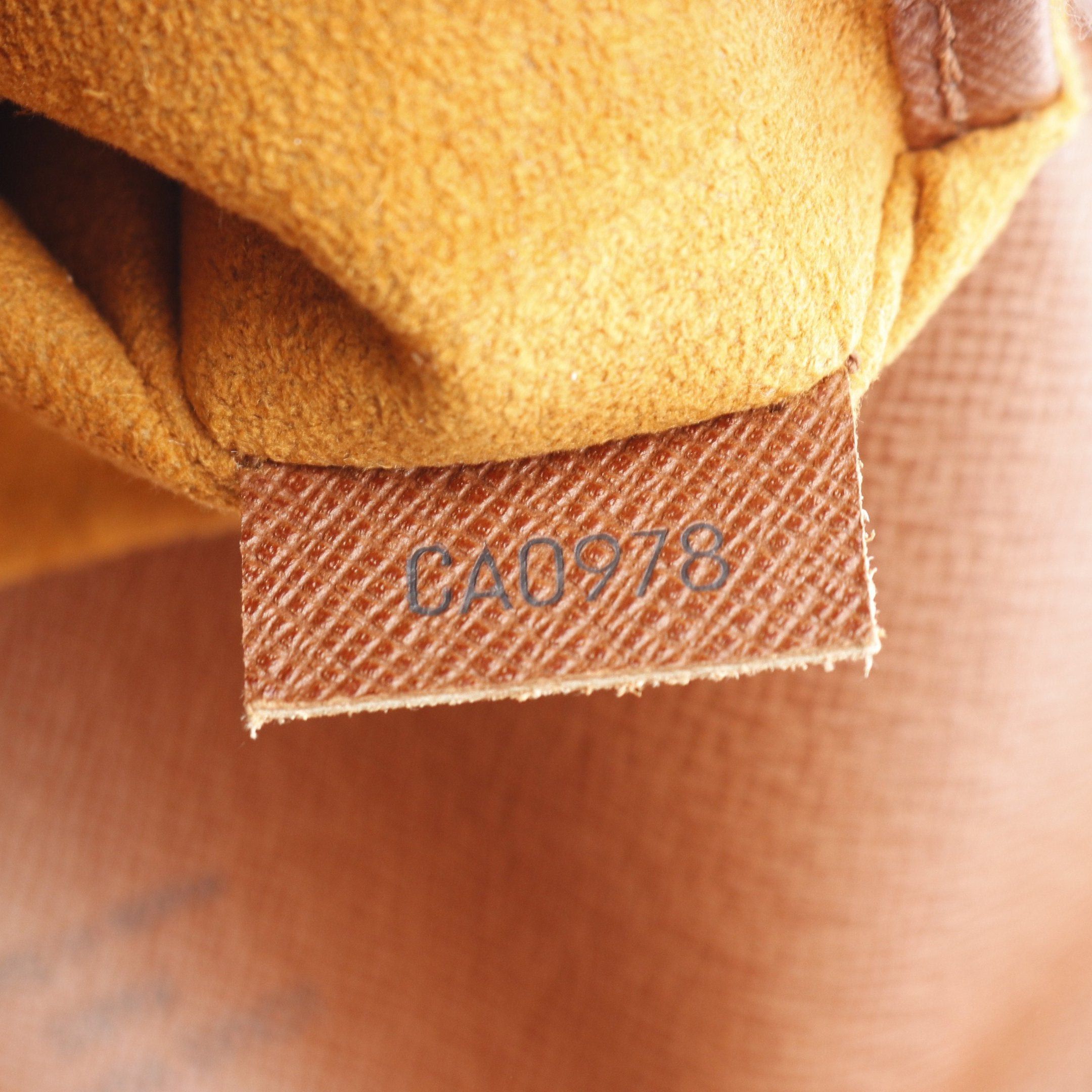 Louis Vuitton Louis Vuitton Musette Salsa Short Strap Monogram Shoulder Bag Leather Brown Size ONE SIZE - 5 Thumbnail