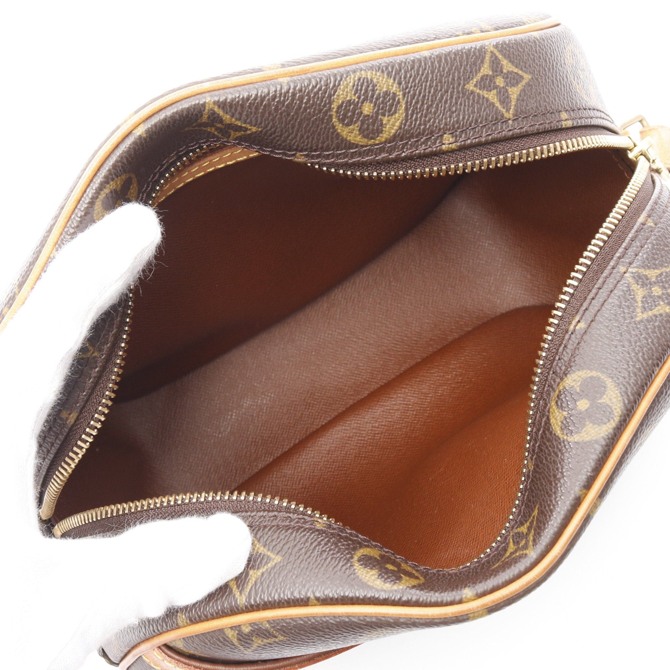 Louis Vuitton Louis Vuitton Blower Monogram Shoulder Bag Leather Brown Size ONE SIZE - 3 Thumbnail
