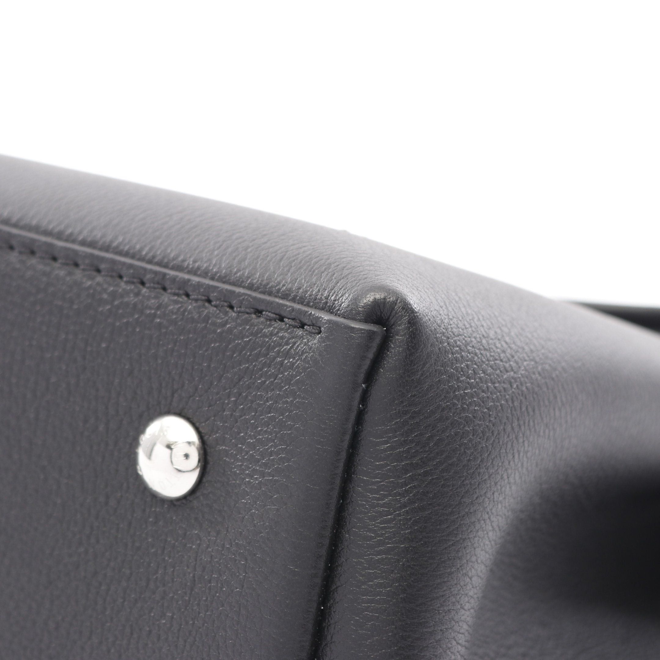 Louis Vuitton Louis Vuitton Rock Me Ever Mm Noir Handbag Leather Black Size ONE SIZE - 9 Thumbnail