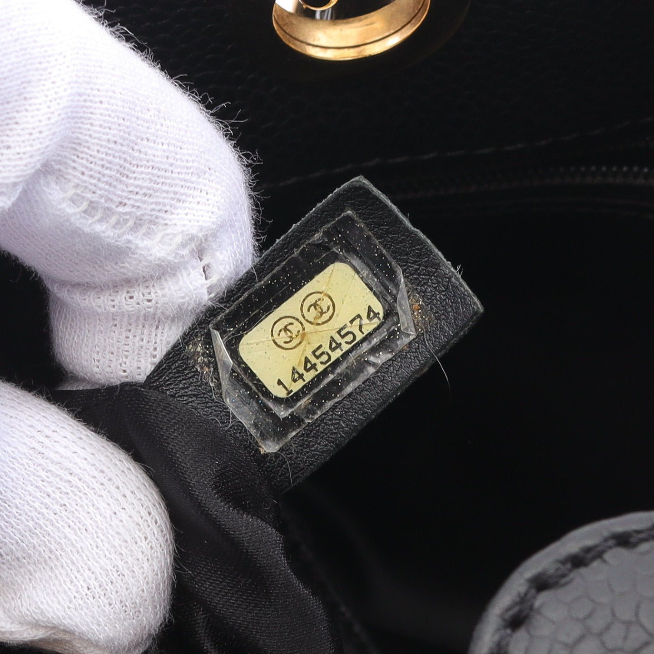 Chanel Chanel Matelasse Pst Chain Shoulder Bag Tote Caviar Skin Black Gold Hardware Size ONE SIZE - 5 Thumbnail