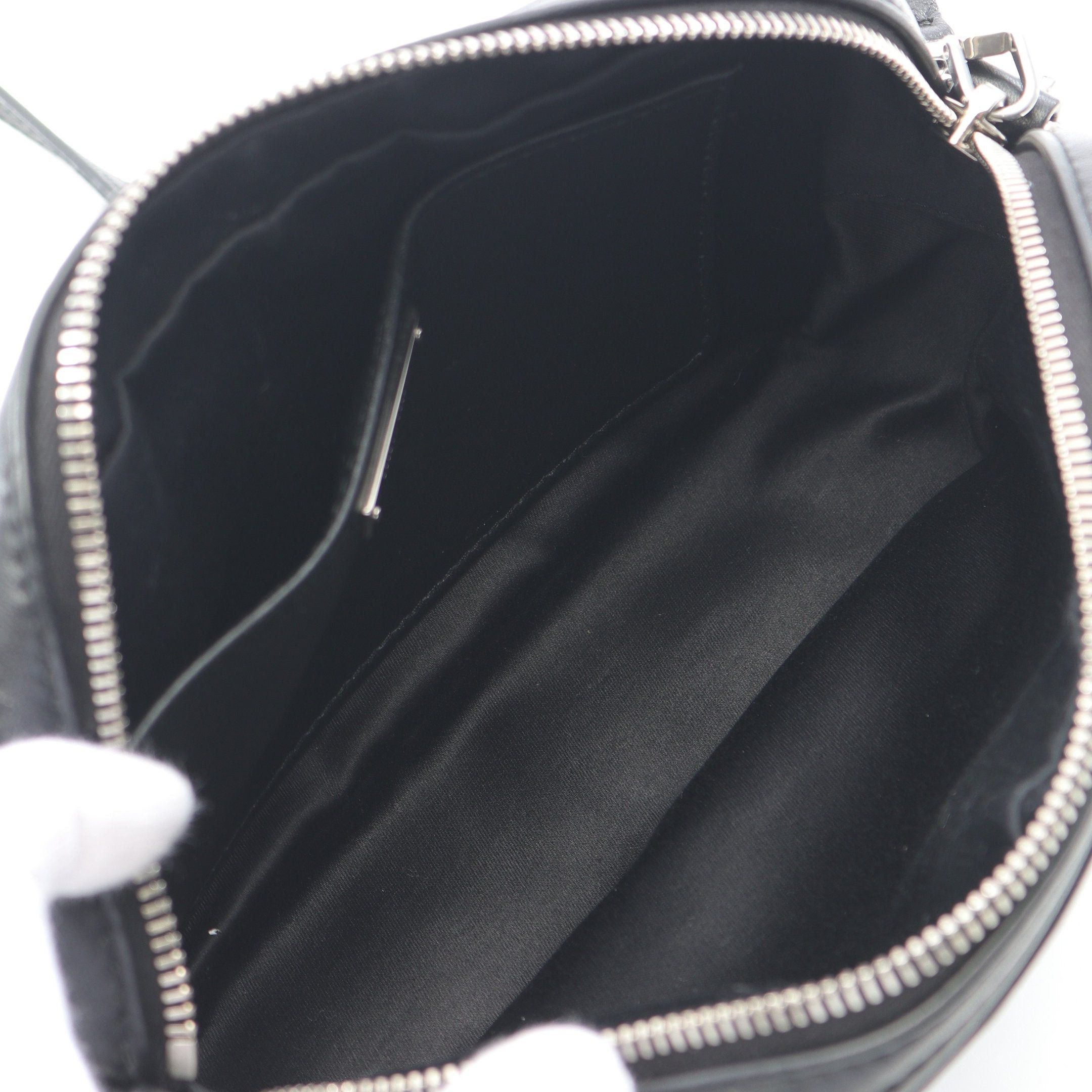 Miu Miu Miu Miu Matelasse Chain Shoulder Bag Leather Black Size ONE SIZE - 3 Thumbnail
