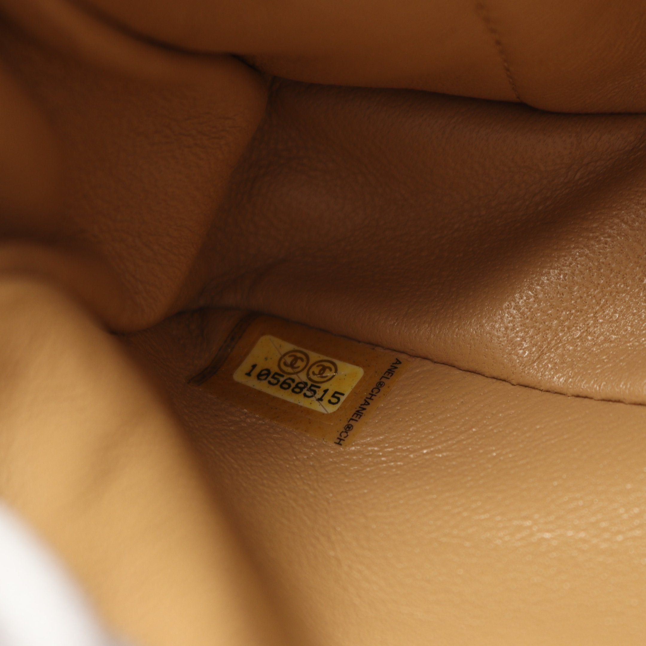 Chanel Chanel Matelasse Chain Shoulder Bag Lambskin Beige Gold Hardware Size ONE SIZE - 5 Thumbnail