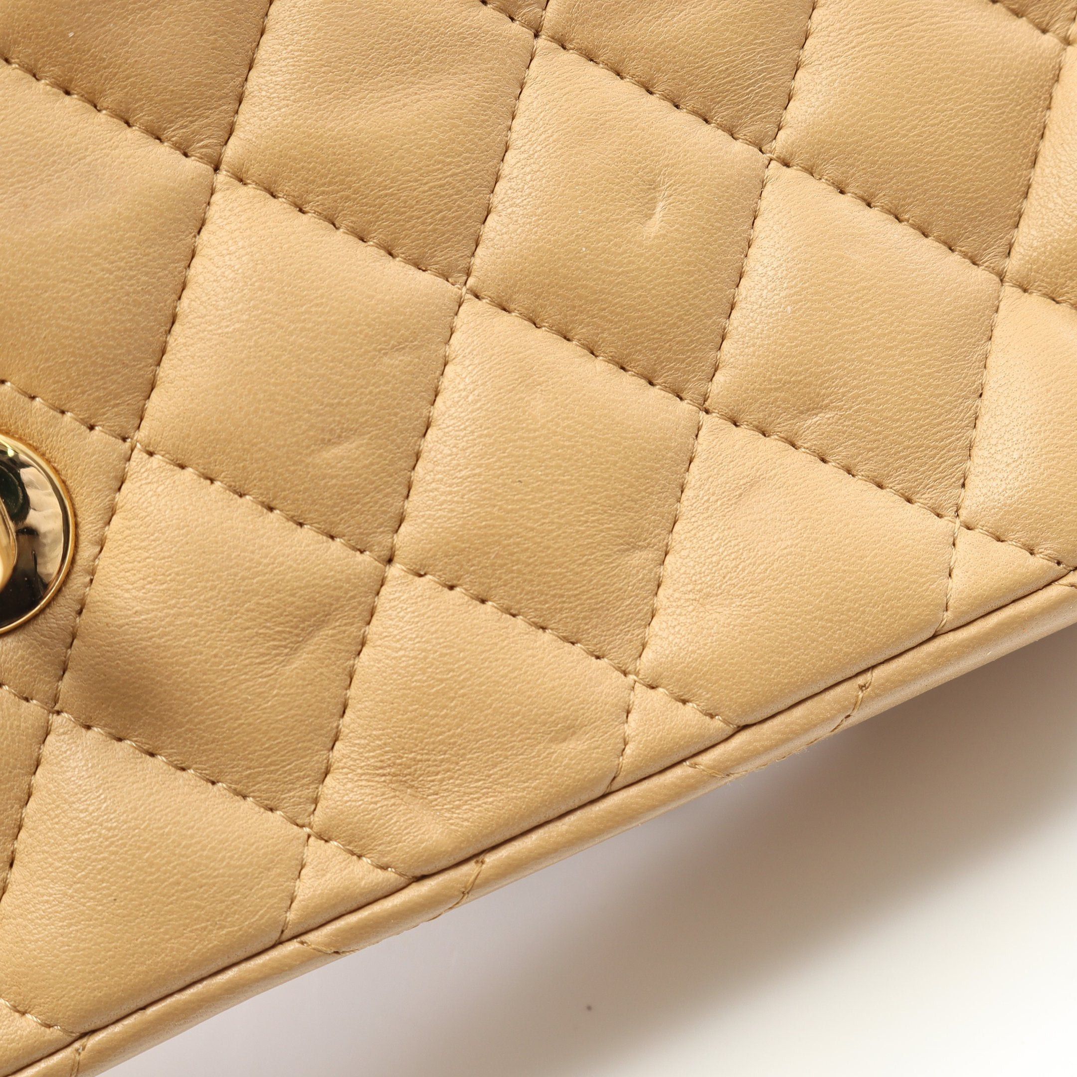 Chanel Chanel Matelasse Chain Shoulder Bag Lambskin Beige Gold Hardware Size ONE SIZE - 7 Thumbnail