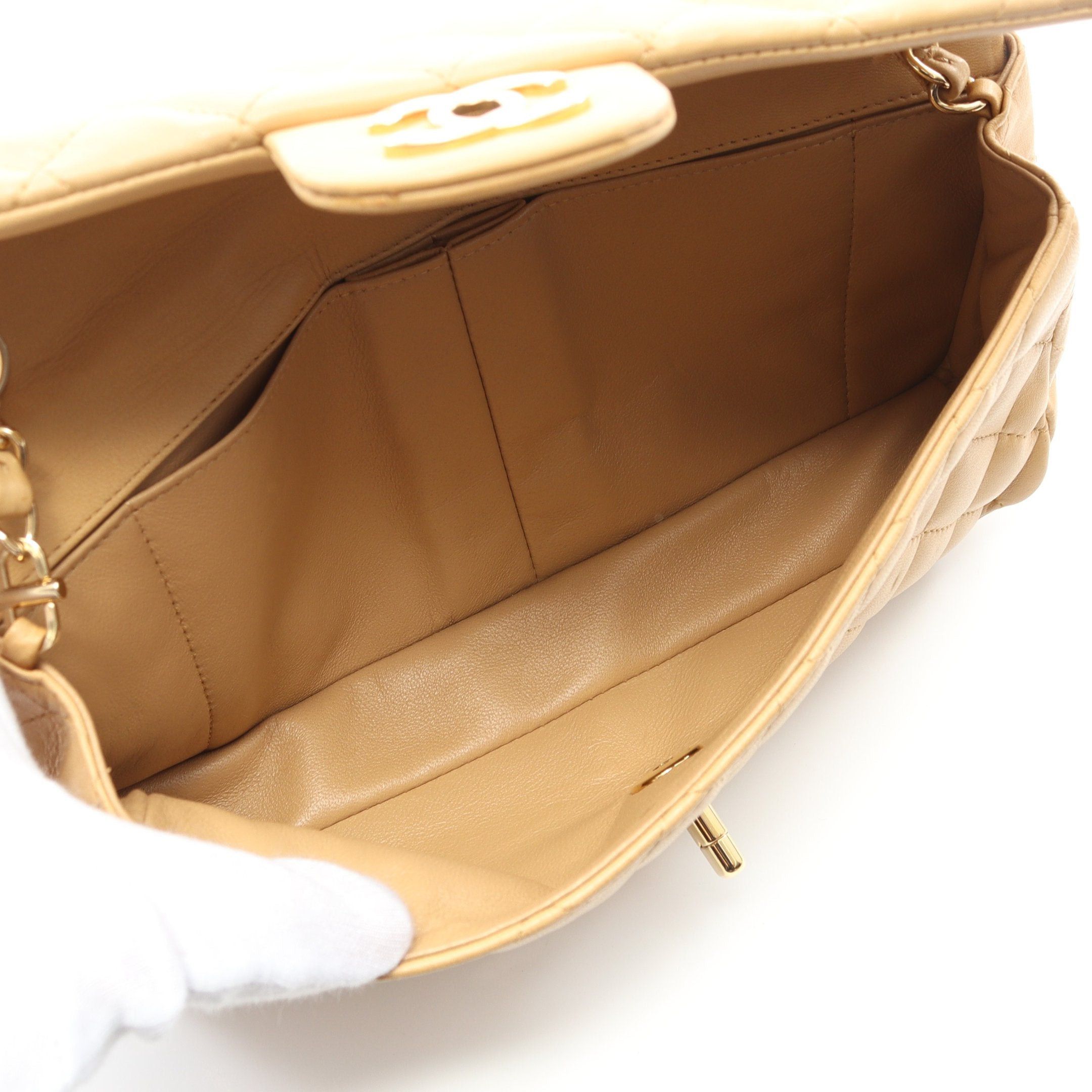 Chanel Chanel Matelasse Chain Shoulder Bag Lambskin Beige Gold Hardware Size ONE SIZE - 3 Thumbnail