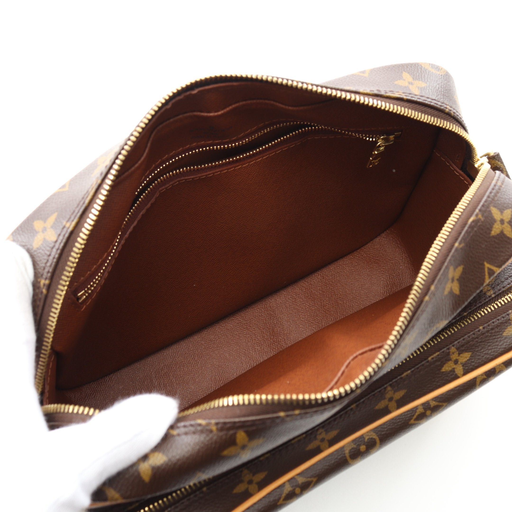 Louis Vuitton Louis Vuitton Nil Monogram Shoulder Bag Leather Brown Size ONE SIZE - 3 Thumbnail